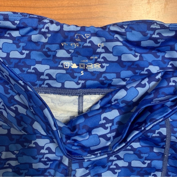 Vineyard Vines Yoga Pants Fitness Leggings Small Royal Blue Whale Print 23” - Picture 5 of 12